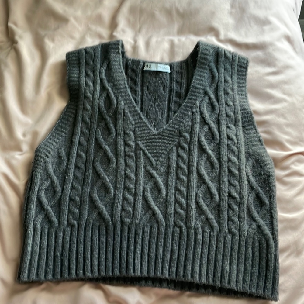 Zara, Grey Knit Vest, Size M🖤